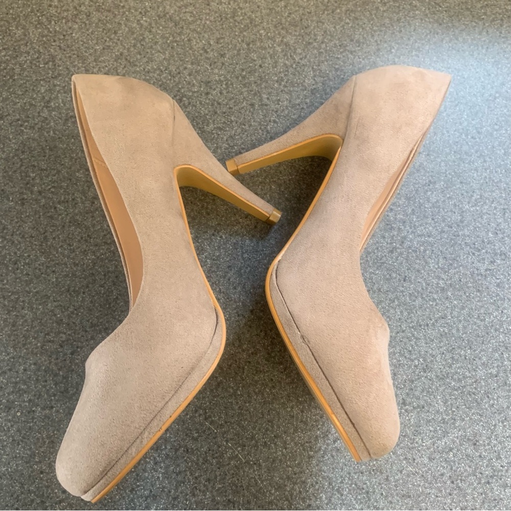 Bella Marie | Suede Pumps | Taupe heels | High Heel Shoe | Size 10 - Picture 4 of 8